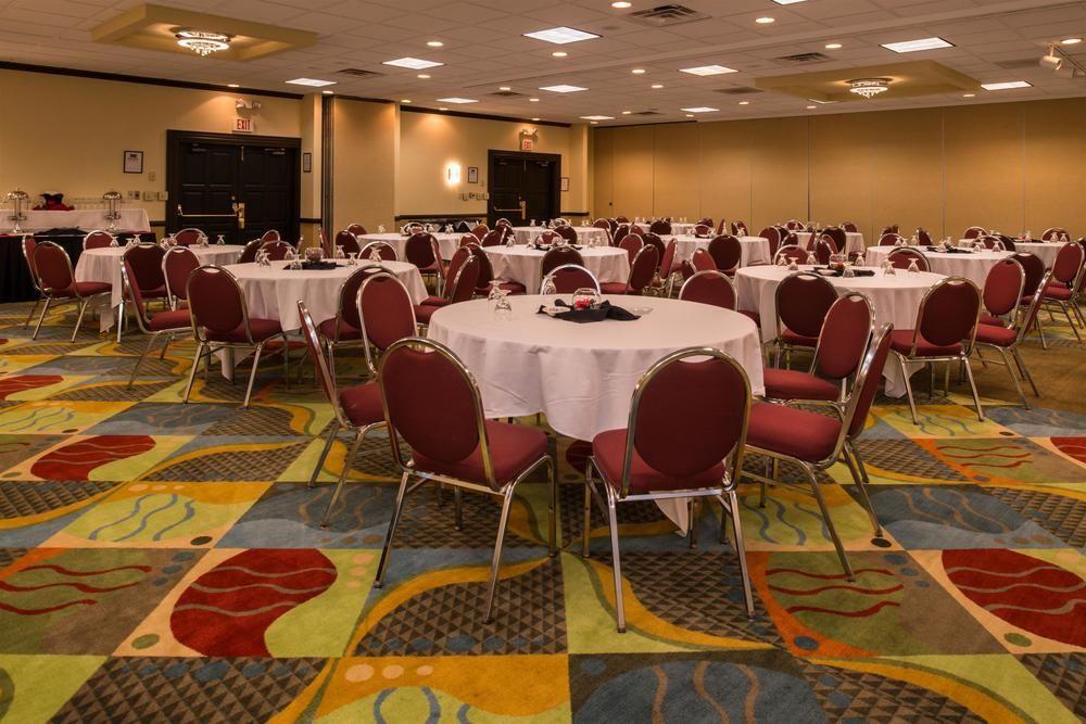 Ramada Plaza Rochester Airport Zewnętrze zdjęcie
