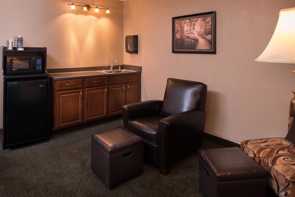 Ramada Plaza Rochester Airport Zewnętrze zdjęcie