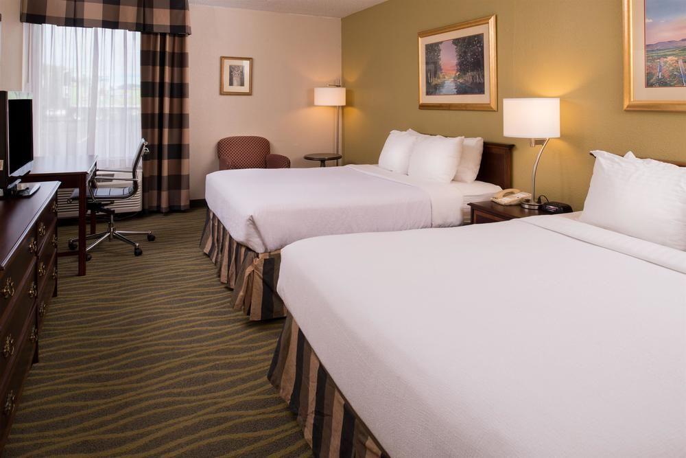 Ramada Plaza Rochester Airport Zewnętrze zdjęcie