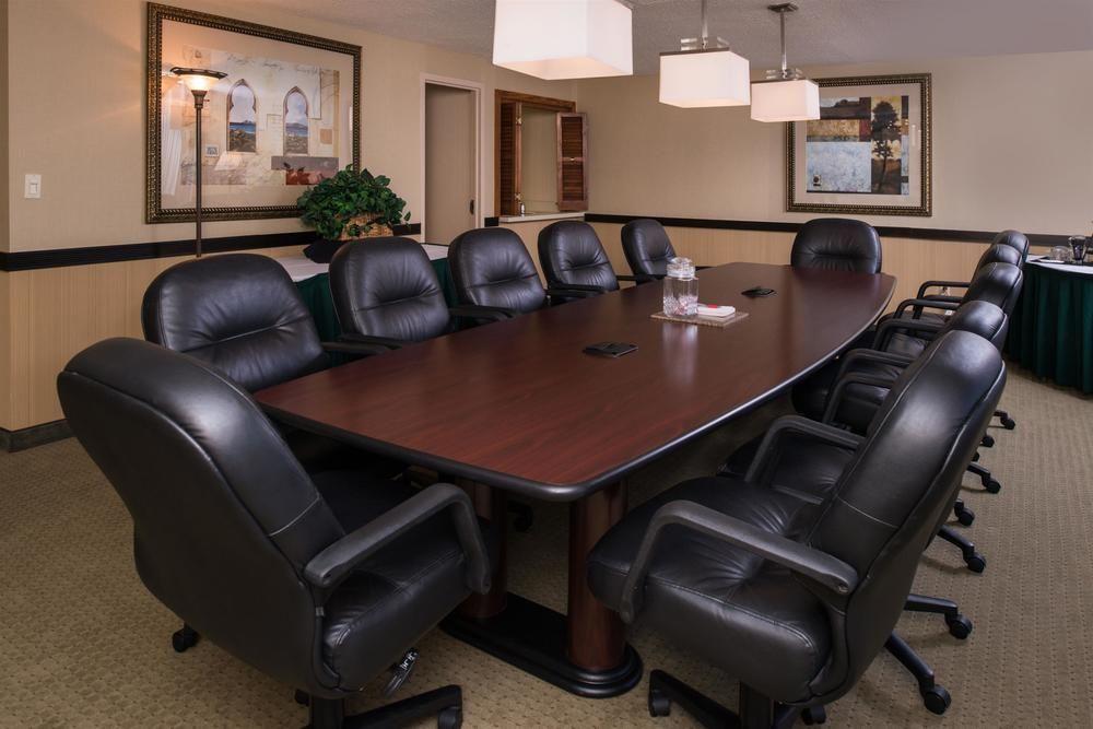 Ramada Plaza Rochester Airport Zewnętrze zdjęcie