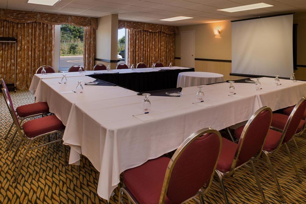 Ramada Plaza Rochester Airport Zewnętrze zdjęcie