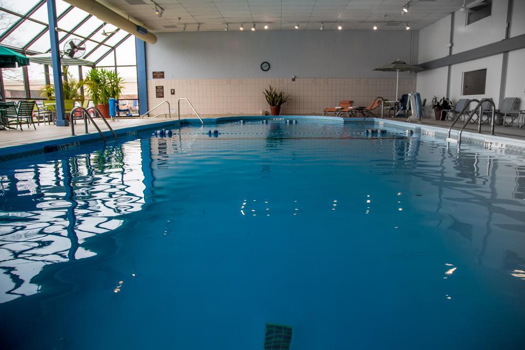 Ramada Plaza Rochester Airport Zewnętrze zdjęcie