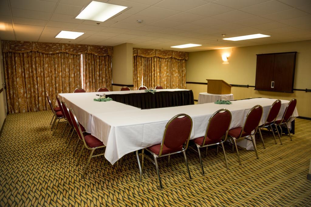 Ramada Plaza Rochester Airport Zewnętrze zdjęcie