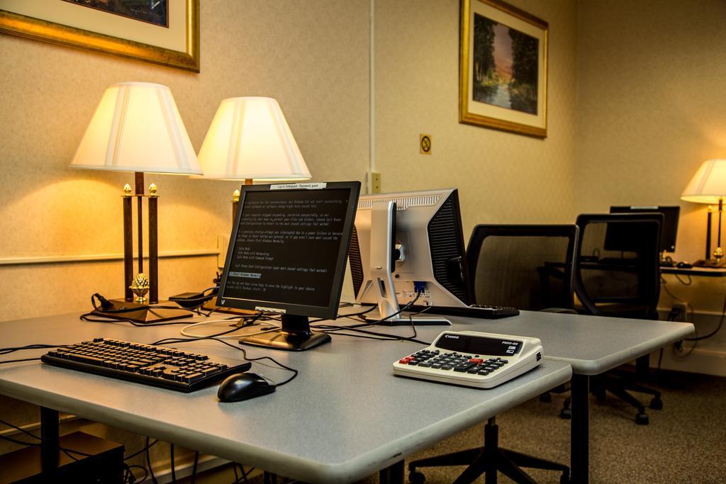 Ramada Plaza Rochester Airport Zewnętrze zdjęcie
