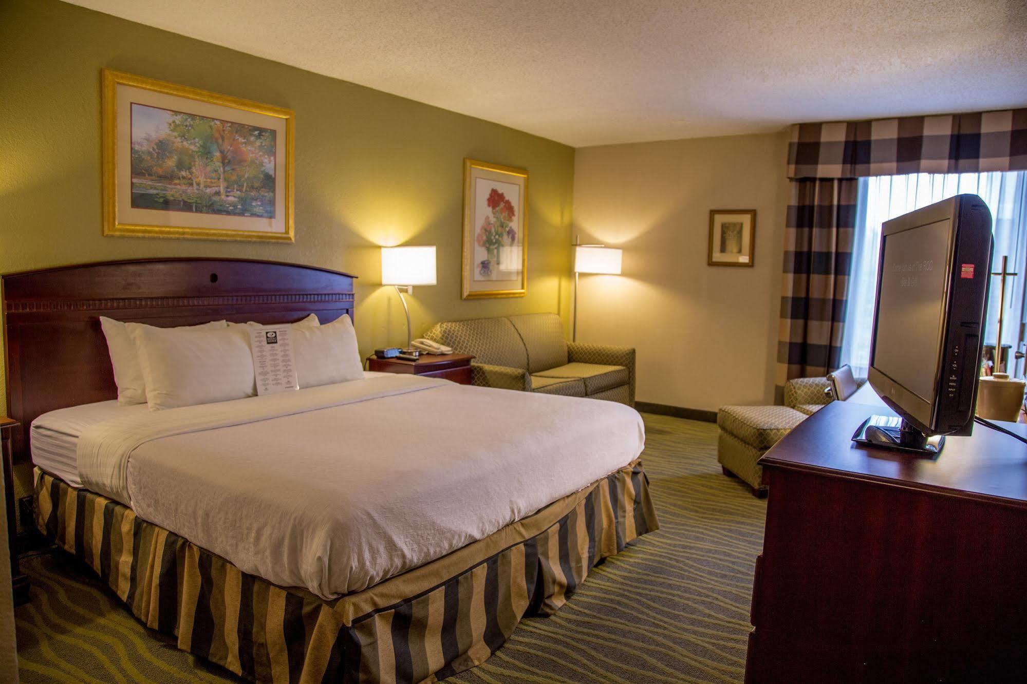Ramada Plaza Rochester Airport Zewnętrze zdjęcie
